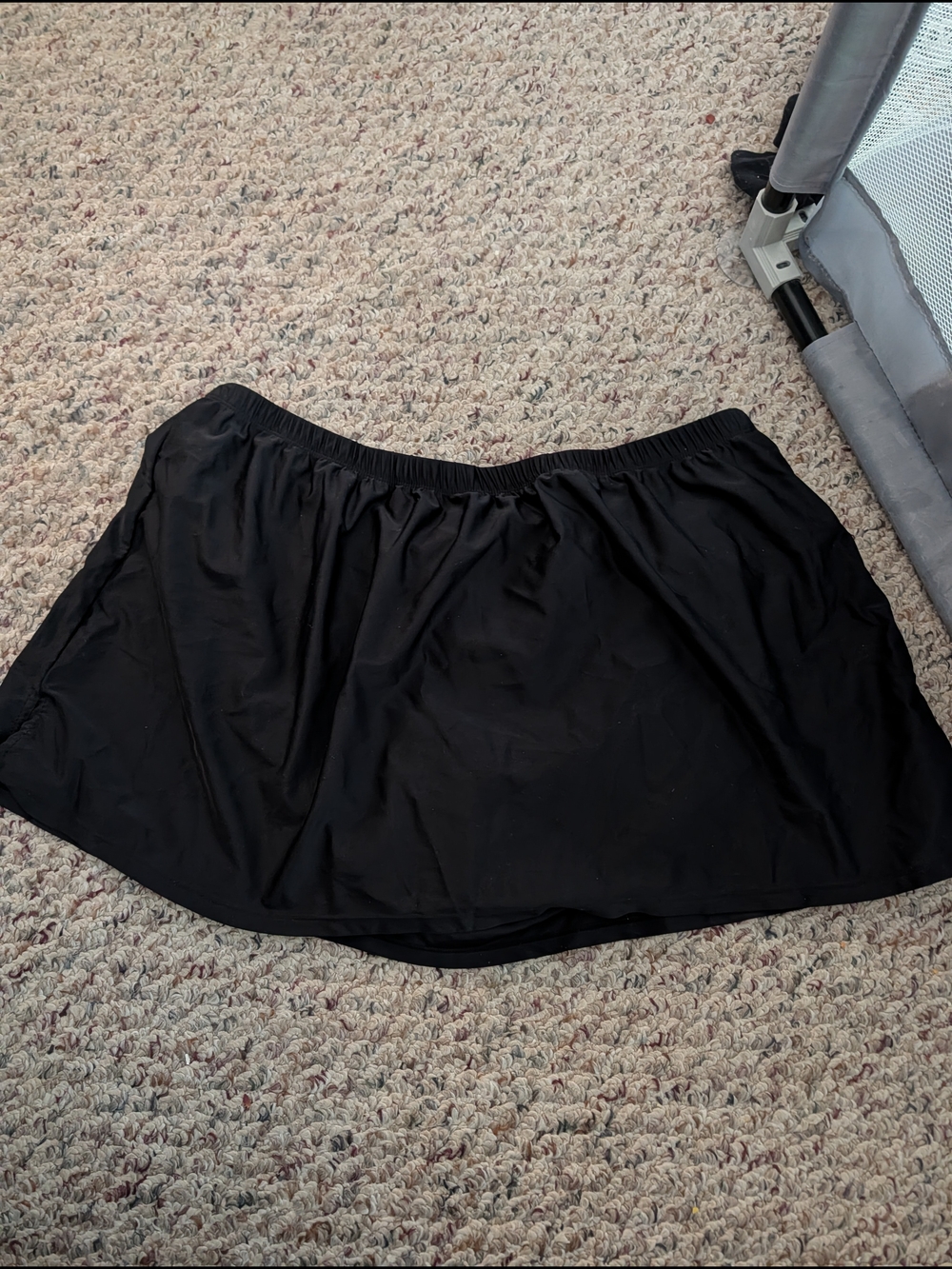 Size 22 Black Women's Elastic Waist Swim Skirt. Corta De Sol Brand.
